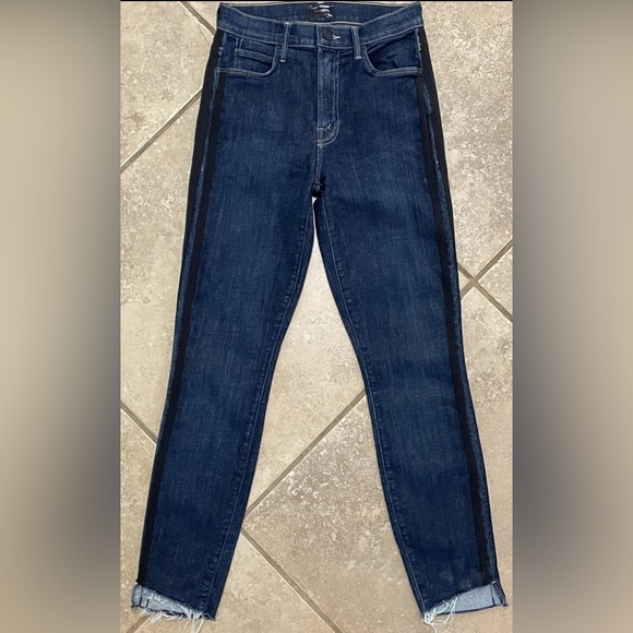 MOTHER Stunner Zip Ankle Step Fray Jeans in
Sweeping Racer 25 - Picture 4 of 8